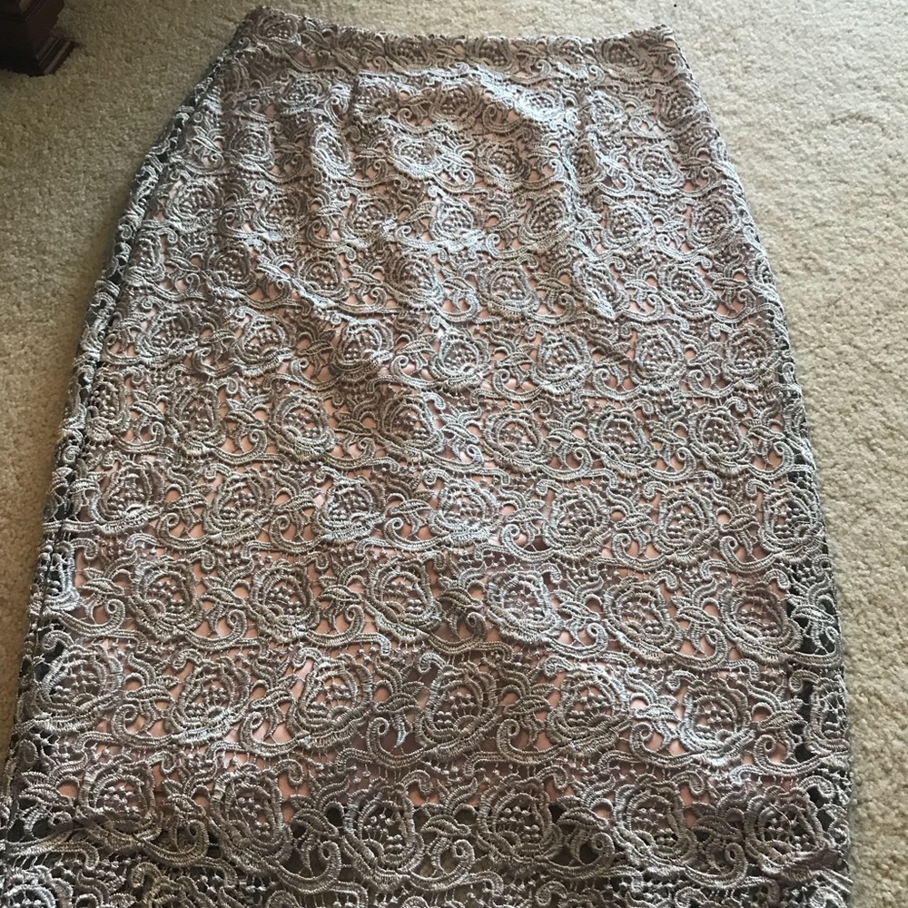 Gray and light pink laced skirt